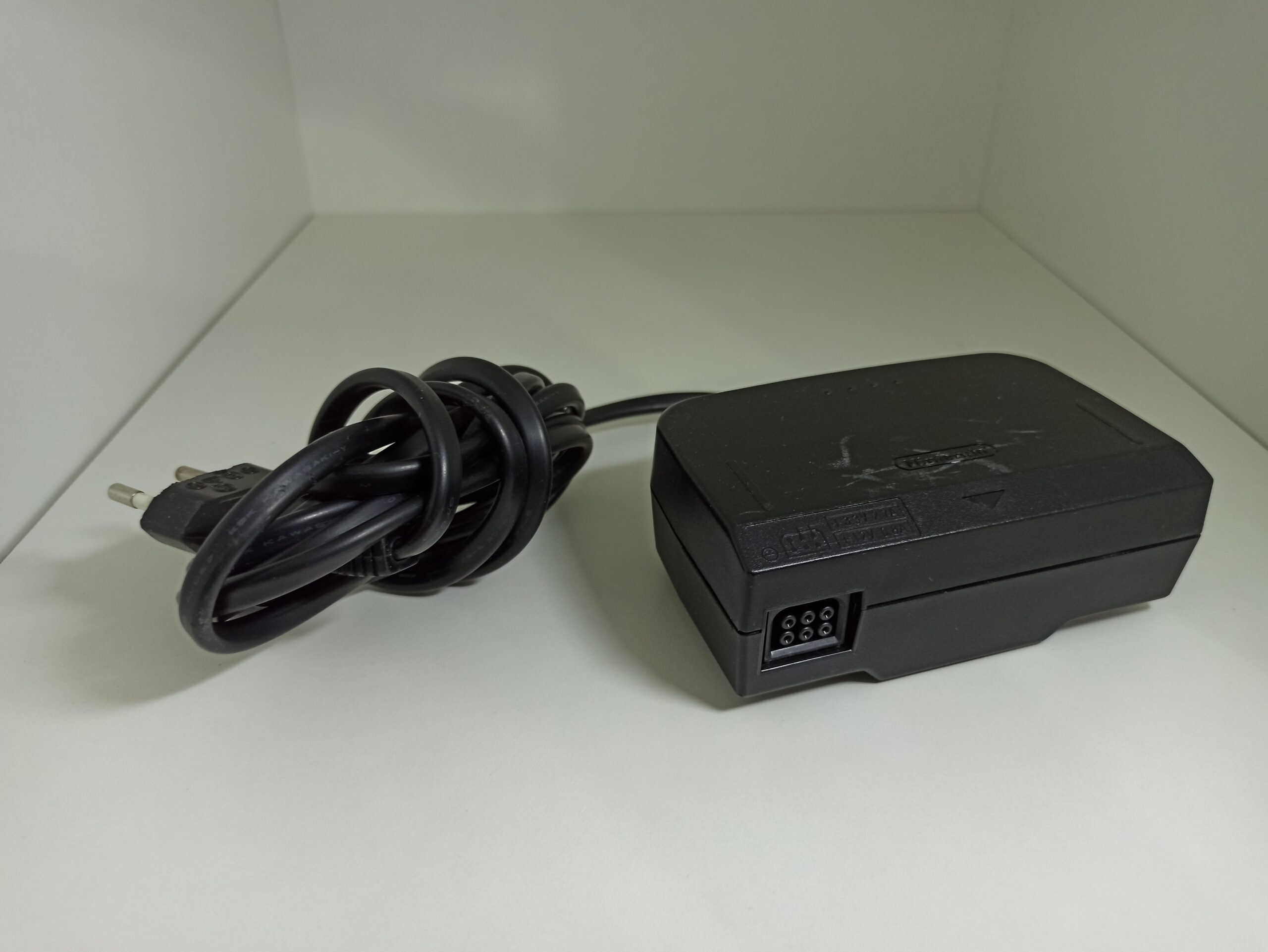 Nintendo 64 Pikachu Edition Console (PAL) - Image 10